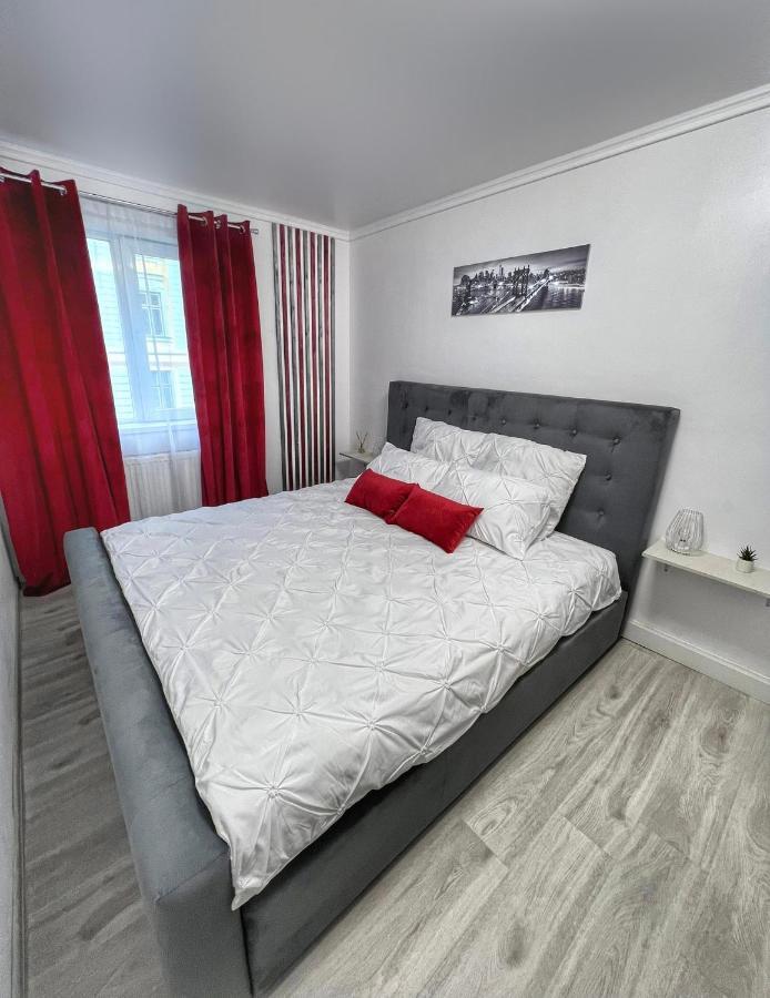 Luxor Ultra-Central Apartments Sibiu Exterior photo